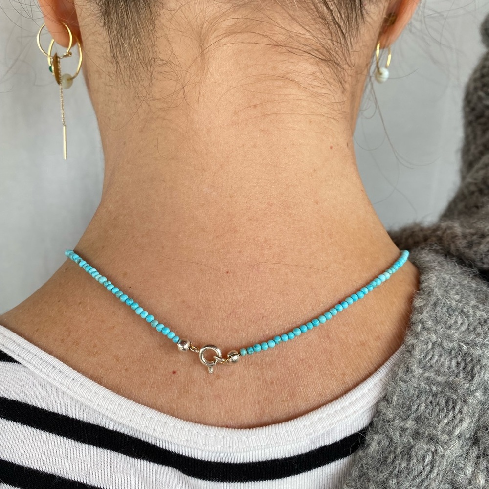 Tiny Turquoise beaded choker - Picture 3 of 4